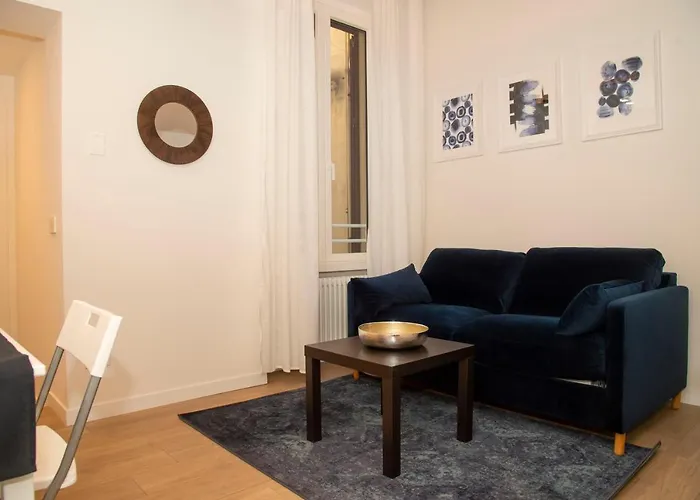 Parliament - Exclusive Accommodation